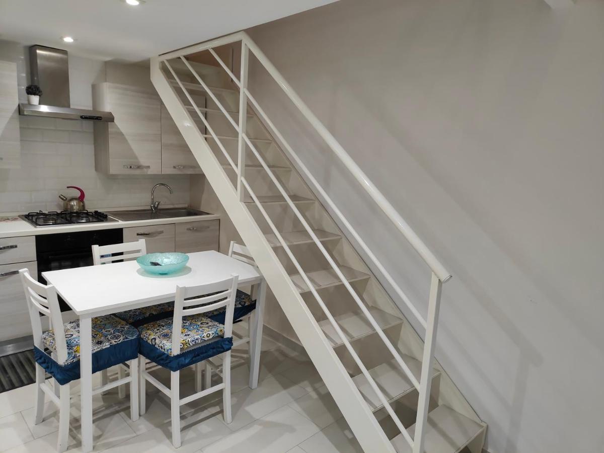 Apartamento Il Geco Nápoles Exterior foto