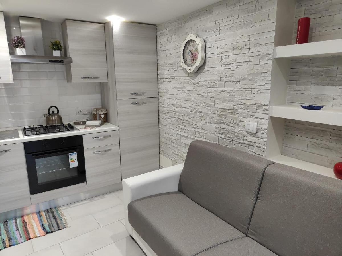 Apartamento Il Geco Nápoles Exterior foto